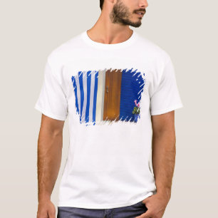 Camiseta Contraste de design colorido na residência