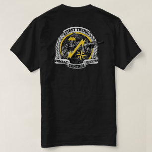 Camiseta Controle de Combate. Sexta-feira Vermelha. Use Ver