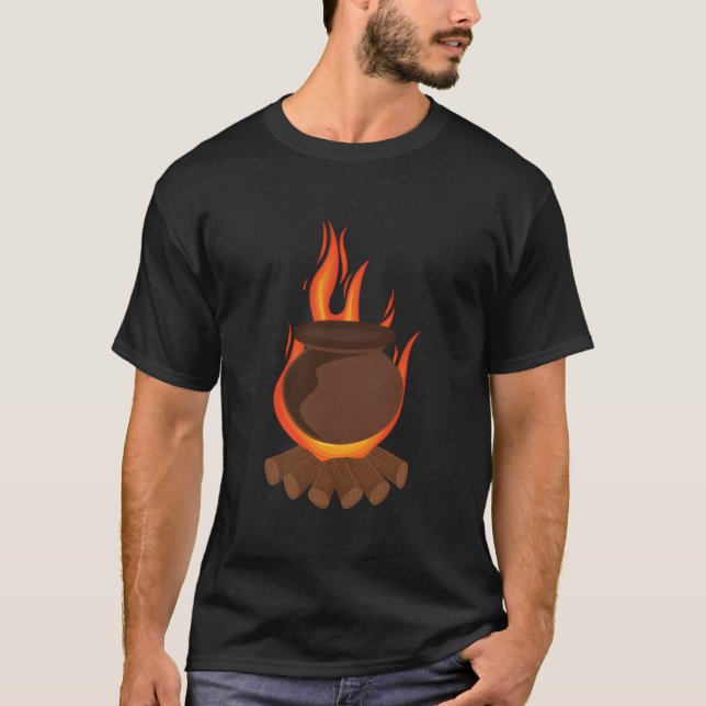 Camiseta Cooking In Clay Pot On Wooden Fire (Frente)