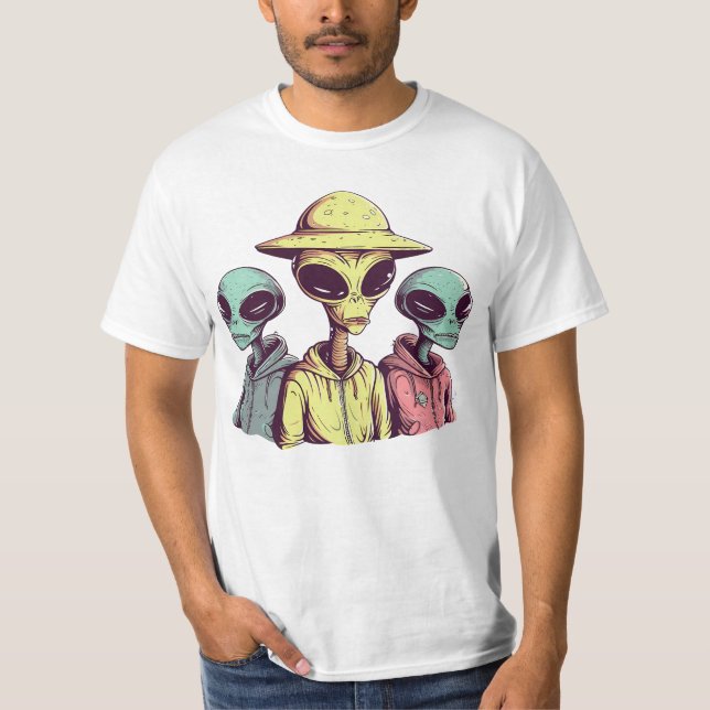 Camiseta Cool Alien Trio Graphic T-Shirt – Retro UFO Street (Frente)