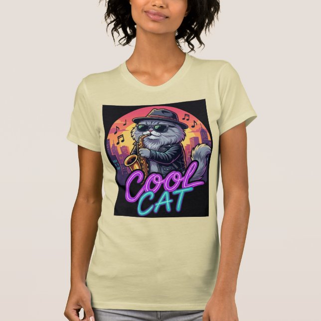 Camiseta Cool Cat Saxophone –Retro Neon 90s Jazz Cat Design (Frente)