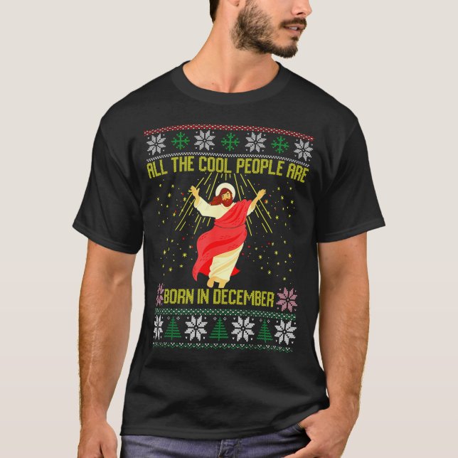 Camiseta Cool People Are Born In December Christian Christm (Frente)