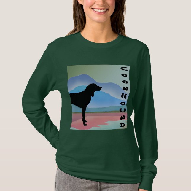 Camiseta Coonhound colorido das montanhas (com texto) (Frente)