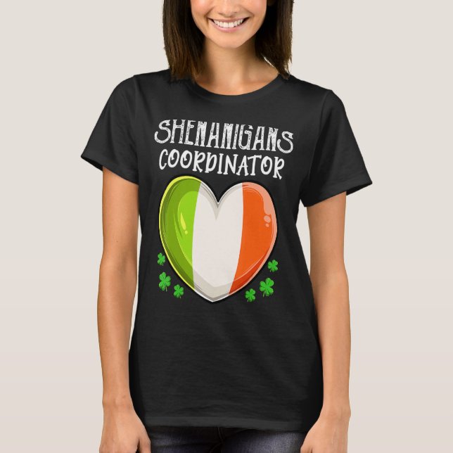 Camiseta Coordenador de Shenanigans, Charms Sortudos, Rua d (Frente)