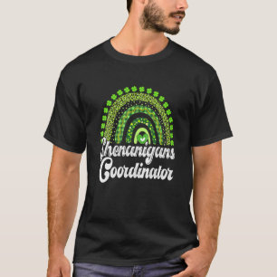 Camiseta Coordenador Shenanigans Dia de São Patrício Arco-Í