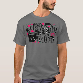 Camiseta Copia das Coisas sobre um café