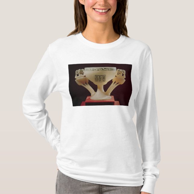 Camiseta Copo de bebendo no formulário de uns lótus (Frente)