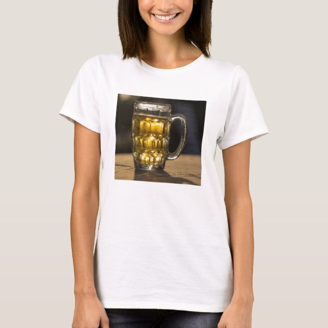 Camiseta Copo de cerveja bebida close up, Índia (Frente)