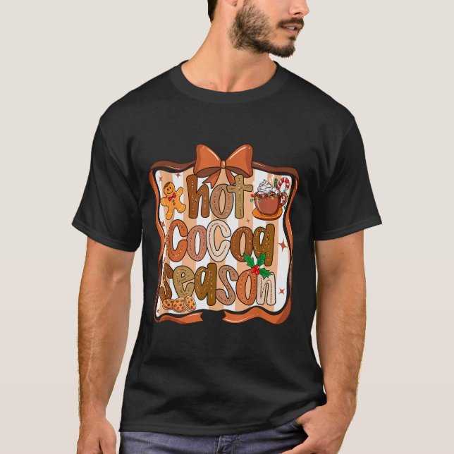Camiseta Coquette Bow Hot Cocoa Season Gingerbread Christma (Frente)