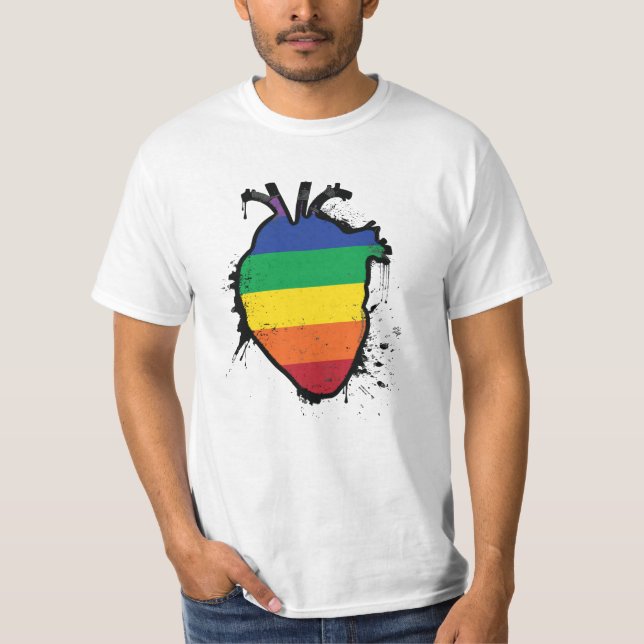 Camiseta coração anatômico arco-íris (Frente)