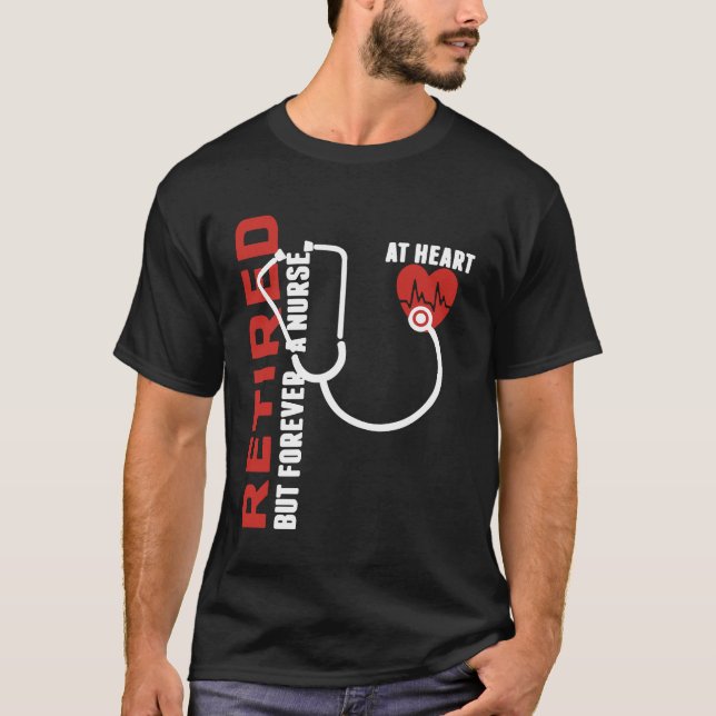 Camiseta Coração aposentado da enfermeira (Frente)
