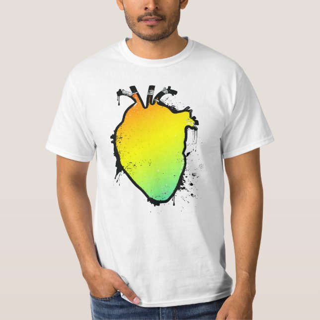 Camiseta coração arco-íris (Frente)