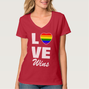 Camiseta Coração da Bandeira do Arco-íris Orgulho