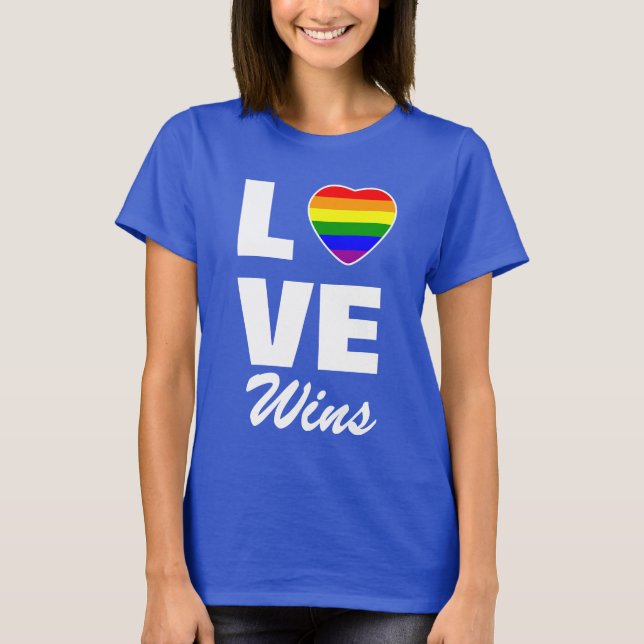 Camiseta Coração da Bandeira do Arco-íris Orgulho  (Frente)