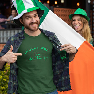 Camiseta Coração de Batimentos do Dia de São Patrí