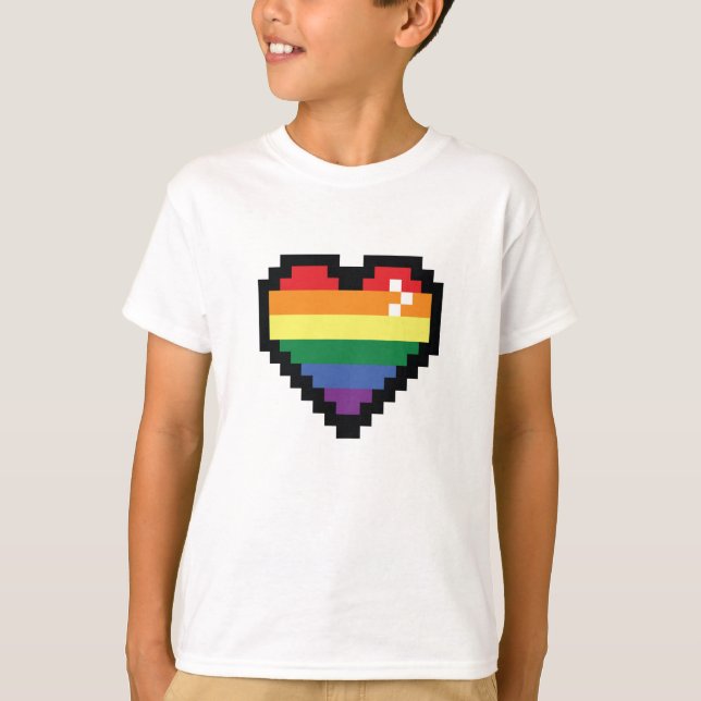 Camiseta Coração de Pixel Arco-Íris (Frente)