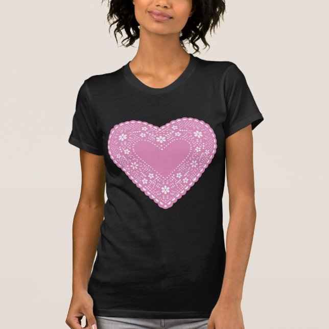 Camiseta Coração de rendas rosa (Frente)