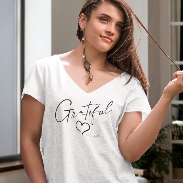 Camiseta Coração Grateful | Seu Nome Script De Tinta V-Neck (Criador carregado)