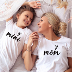 Camiseta Coração miniatura da mamãe com texto simples