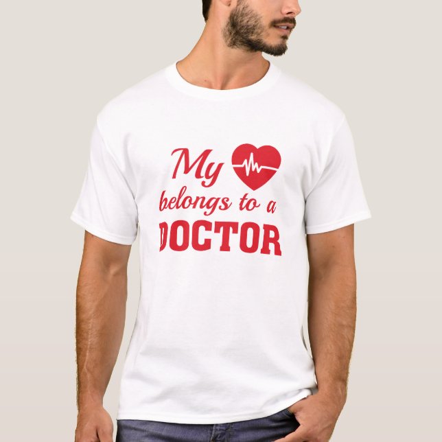 Camiseta Coração Pertence Doutor (Frente)
