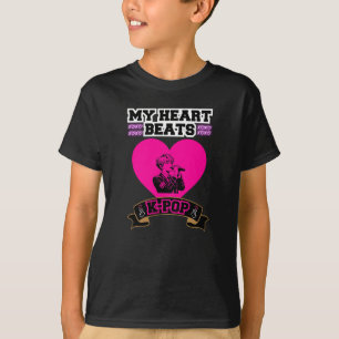 Camiseta Coração Rosa Ídolo Cantando Design de Amor com Mús