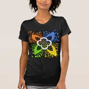 Camiseta Corações amarelo azul iridescentes