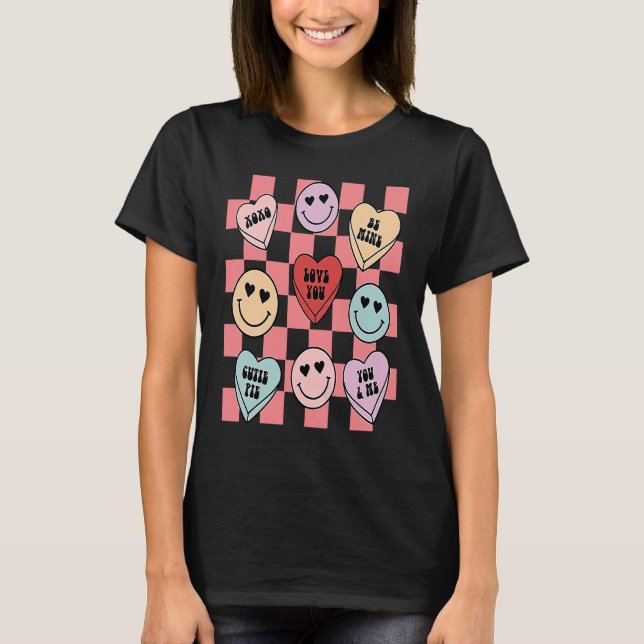 Camiseta Corações de Conversa de Doce Retrô Groovy de São V (Frente)