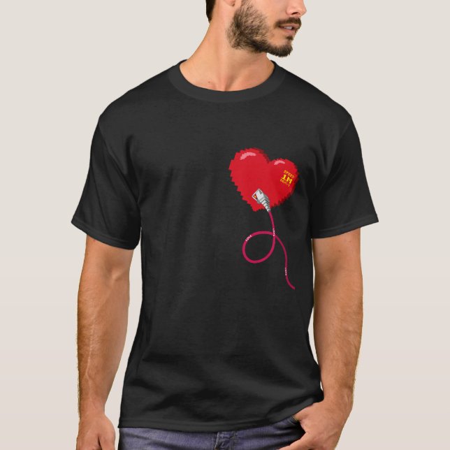 Camiseta Corações de Pixel conectados Correspondente casal  (Frente)