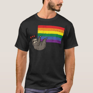 Camiseta Corações de Preguiça Pendurados na Bandeira Gay Ar