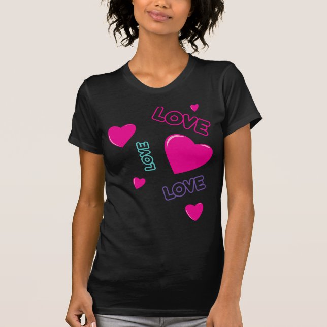 Camiseta Corações e Amor Rosa Bonitos - design romântico (Frente)