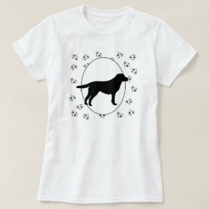 Camiseta Corações e Pawprints de labrador retriever