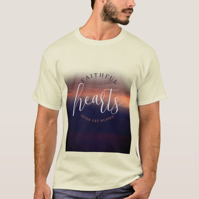 Camiseta Corações Fiéis Nunca Ficam Rustos (Frente)