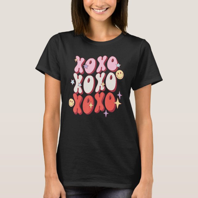 Camiseta Corações XOXO Adoram Abraços Kisses Dia de os namo (Frente)