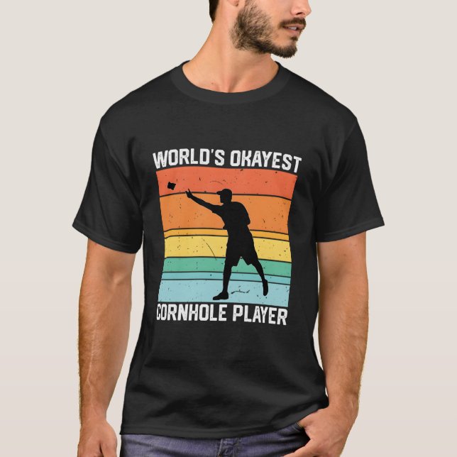 Camiseta Cornhole World'S Okayest Cornhole Player (Frente)