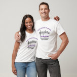Camiseta Coro de Segundo grau Roxo Personalizável<br><div class="desc">Esta moderna t-shirt do coro segundo grau de tipografia roxa apresenta o nome do estudante e do grupo sob o funcionarios musical. Personalize para um cantor de corais ou seu diretor para um presente de manutenção de graduação de excelente.</div>