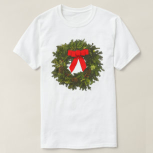 Camiseta Coroa de Natal com Pinhas e Laço Vermelho