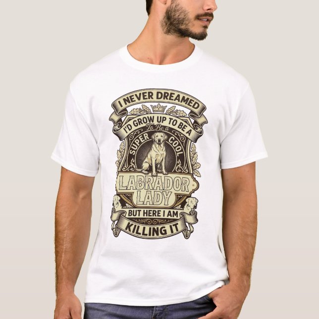 Camiseta Coroa Escudo de Cachorra Labrador_1 (Frente)