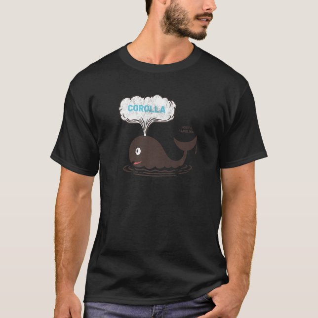 Camiseta Corolla NC Summertime Vacationing Whale Spout (Frente)