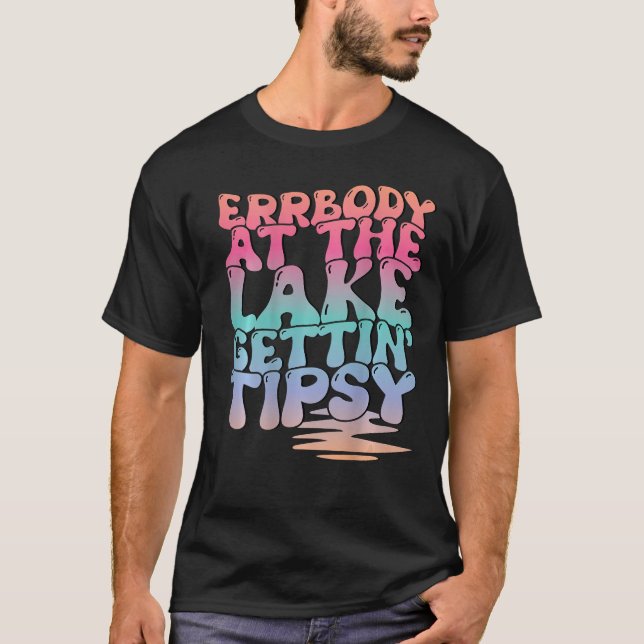 Camiseta Corpo No Lago Tipsy Lake Life Summer (Frente)