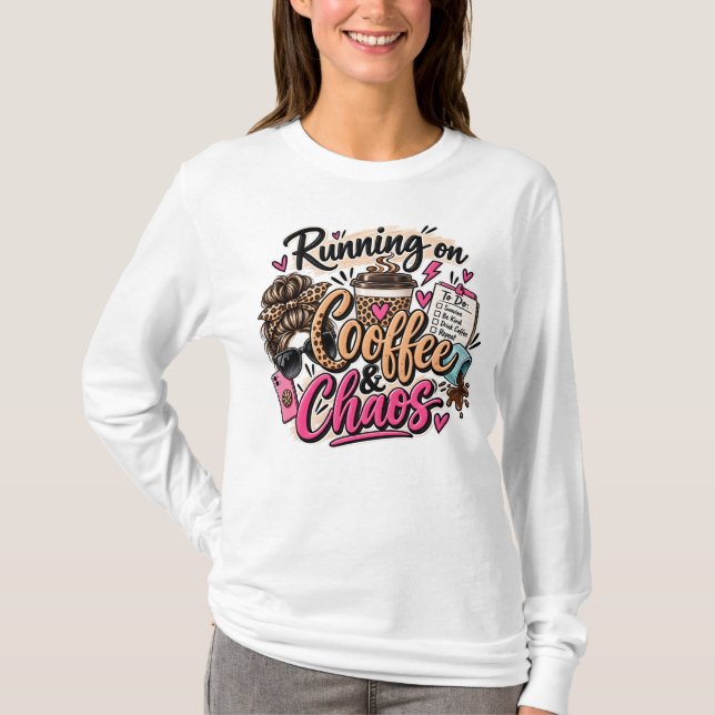 Camiseta Correndo com Café & Caos Laço Desarrumado de Leopa (Frente)
