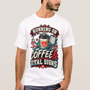 Camiseta Correndo com Café & Sinais Vitais Enfermeira Engra
