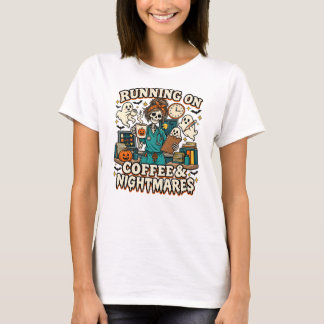 Camiseta Correndo em Café & Pesadelos Enfermeira Divertida 