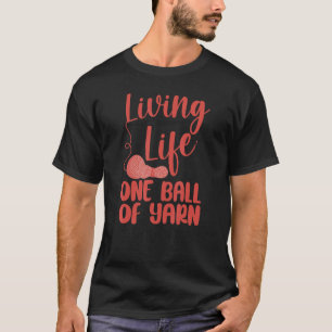 Camiseta Cortadora Vivendo A Vida Uma Bola De Fios Em Um