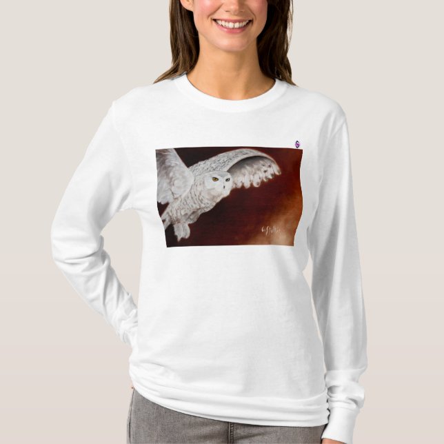 Camiseta Coruja de neve feminina por GStuller (Frente)