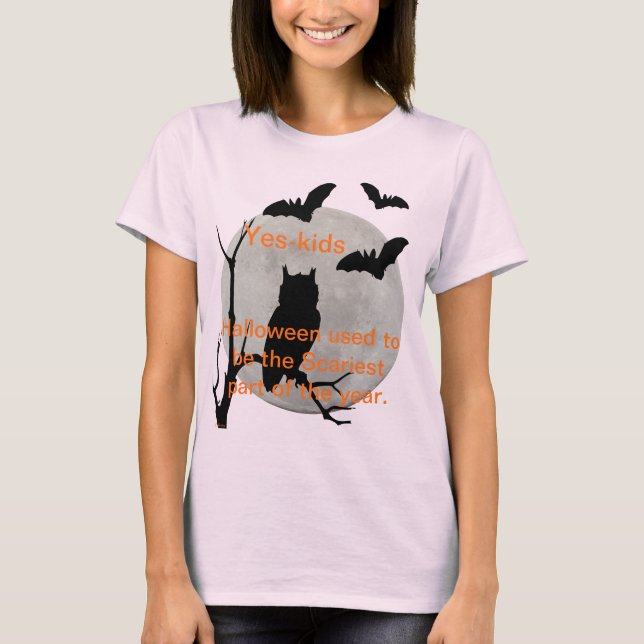 Camiseta Coruja e Morcegos de Halloween Rosa Pálidos (Frente)