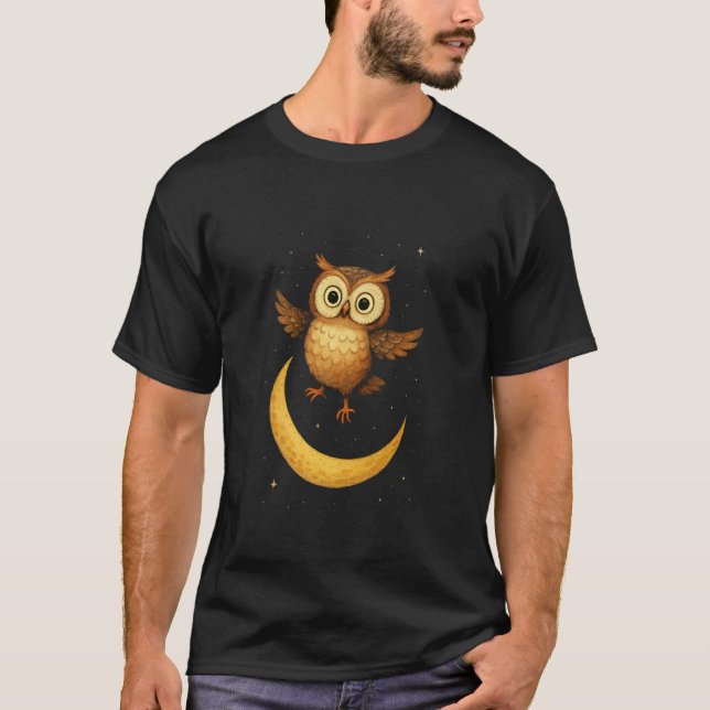 Camiseta Coruja Fofa na Lua Crescente com Estrelas Arte Not (Frente)