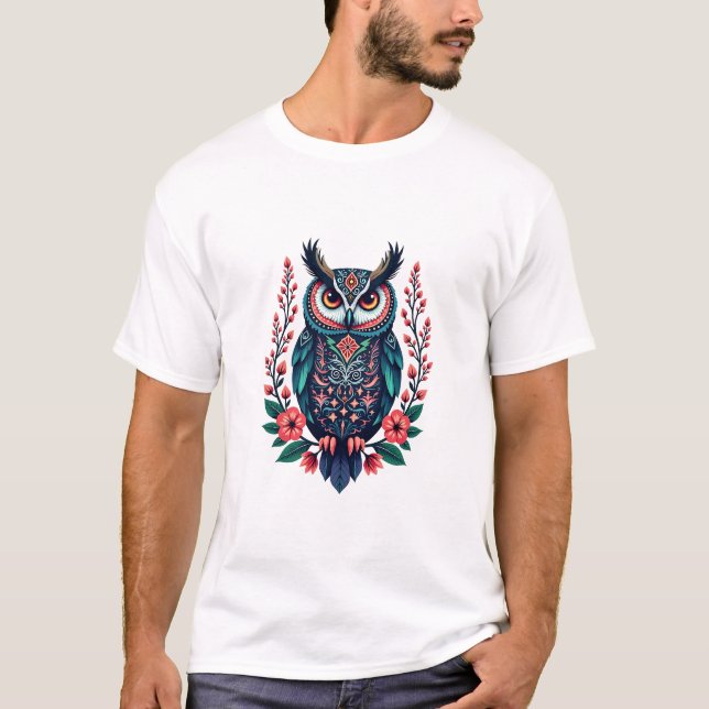 Camiseta Coruja Vibrante com Detalhes Florais (Frente)