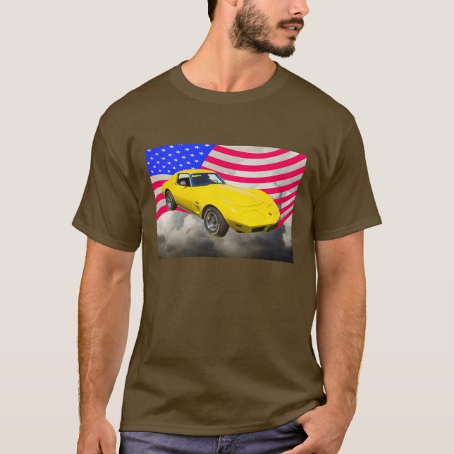 Camiseta Corvette Stingray 1975 Com Bandeira Americana (Frente)