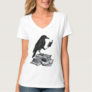 Camiseta Corvo Mágico com Livros Acadêmicos
