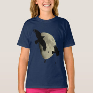 Camiseta Corvos em Voo Silhuetados Contra uma Grande Lua